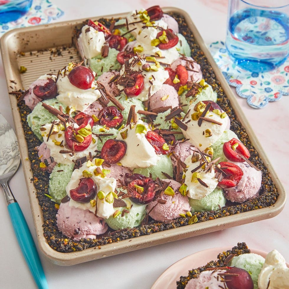 sheet pan ice cream sundae memorial day desserts
