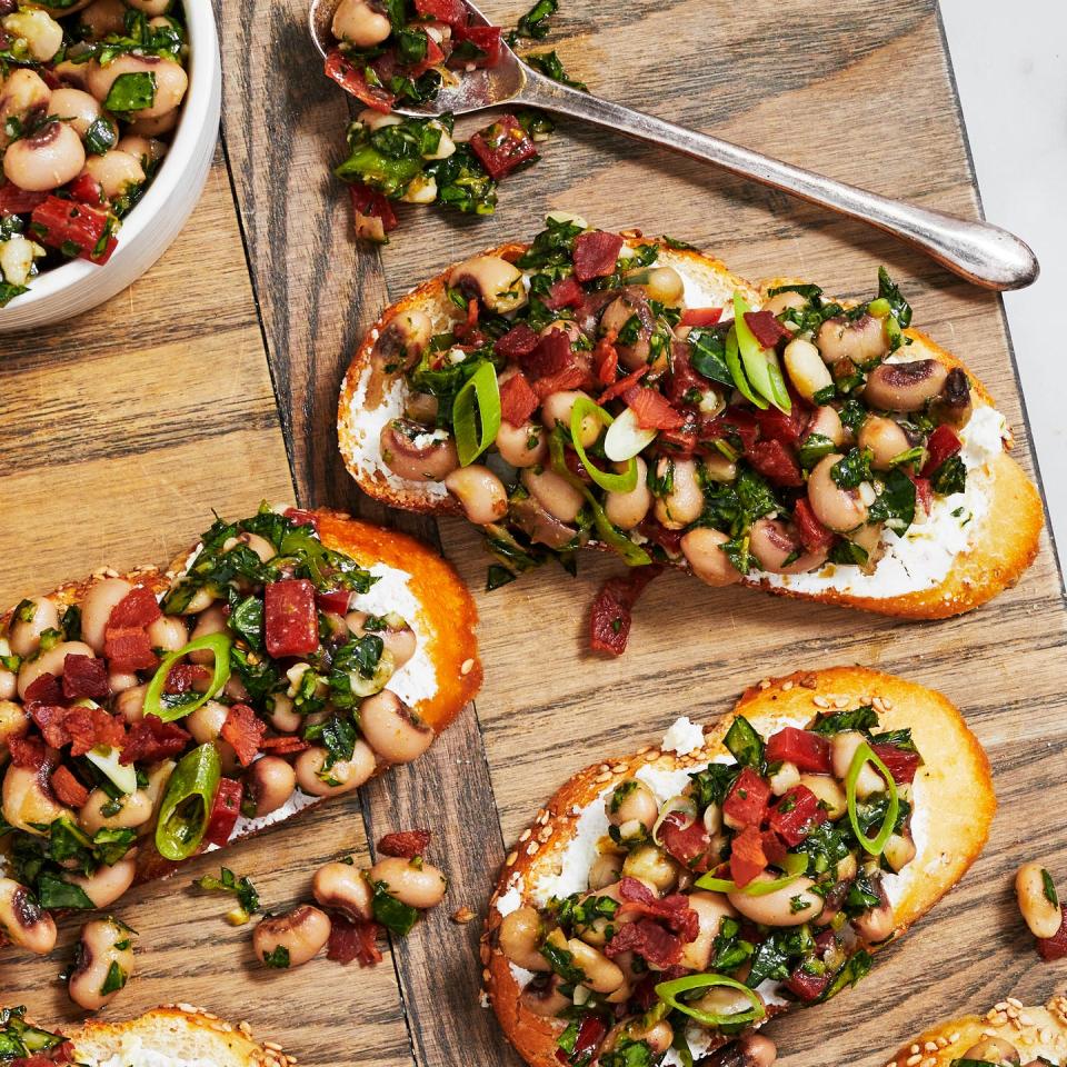 blackeyed pea bruschetta