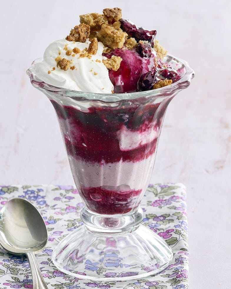 blueberry desserts blueberry crumble sundaes blueberry crumble sundaes