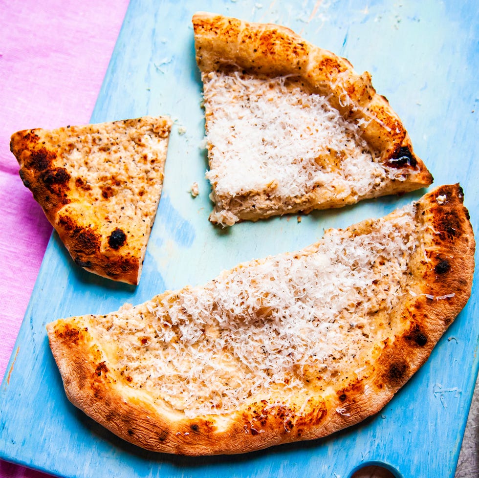 cacio e pepe pizza