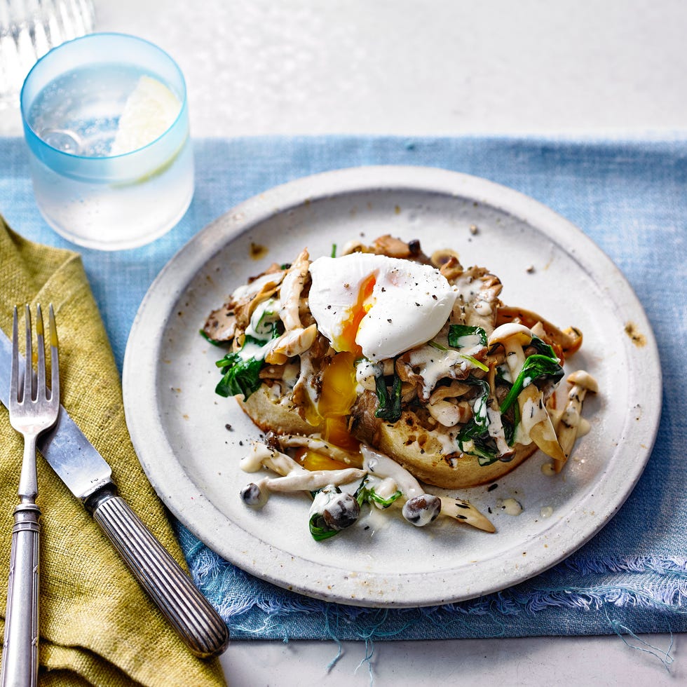 speedy mushrooms on crumpets