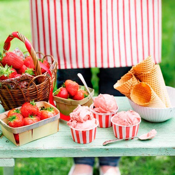 food, strawberry, strawberries, picnic, baking cup, dish, cuisine, dessert, cupcake, fruit,