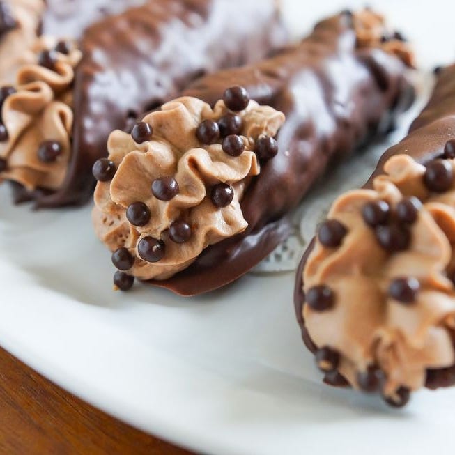 mocha cannoli