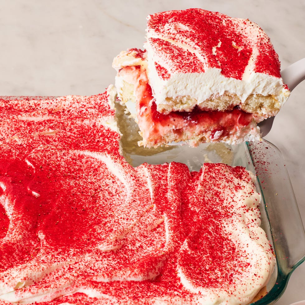 strawberries cream tiramisu