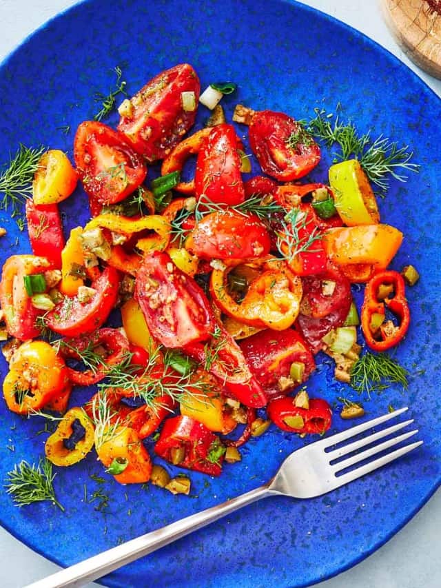 bell pepper salad web story poster image.