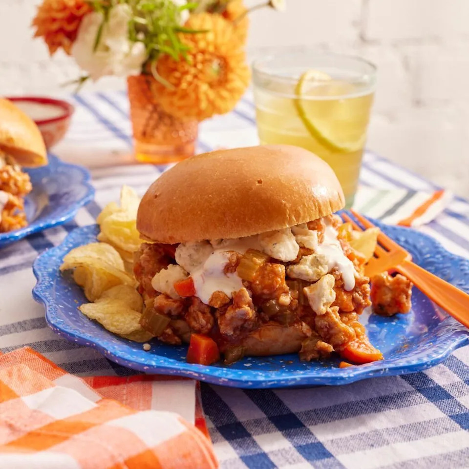 buffalo chicken sloppy joes tailgate food