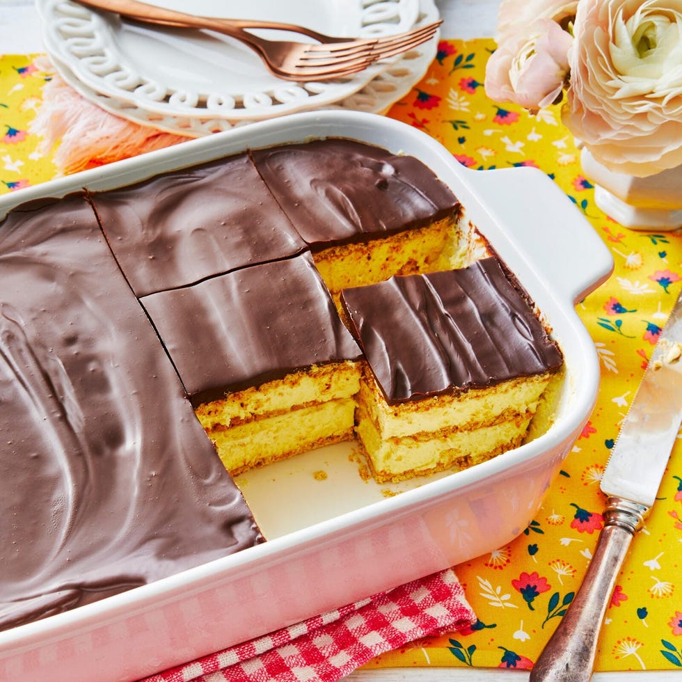eclair cake tailgate dessert