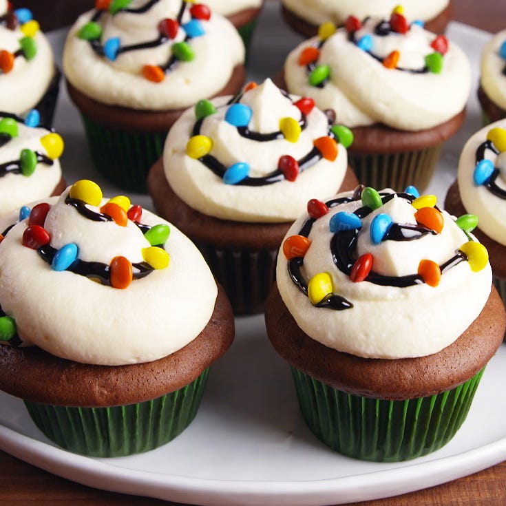 christmas light cupcakes vertical