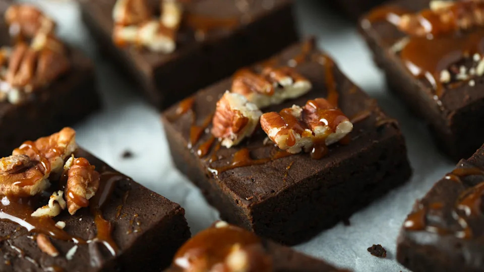 Caramel pecan brownies.Photo by Mariha-kitchen via Getty Images