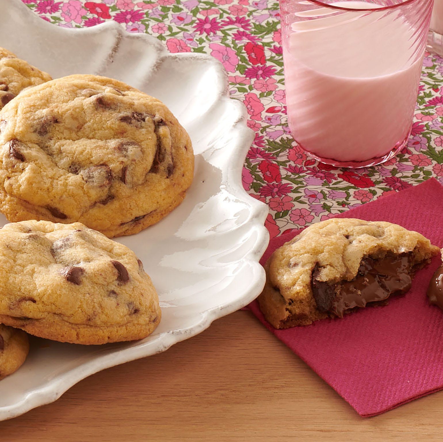 pioneer woman nutella stuffed chocolate chip cookies