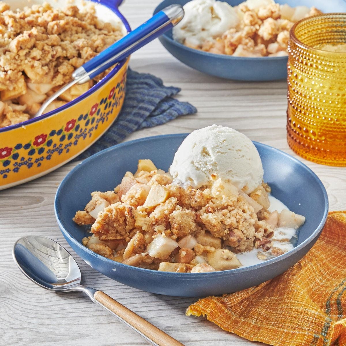 pear crisp fall dessert