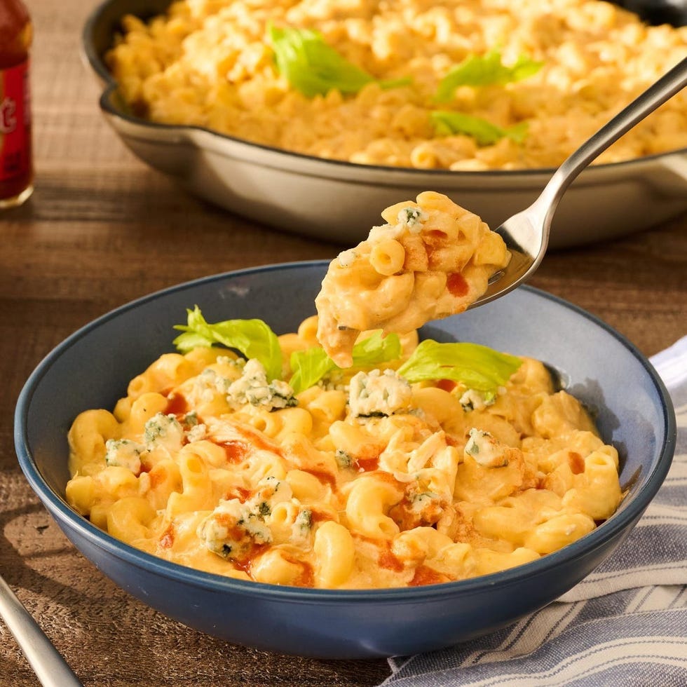 game day foods buffalo mac and cheese