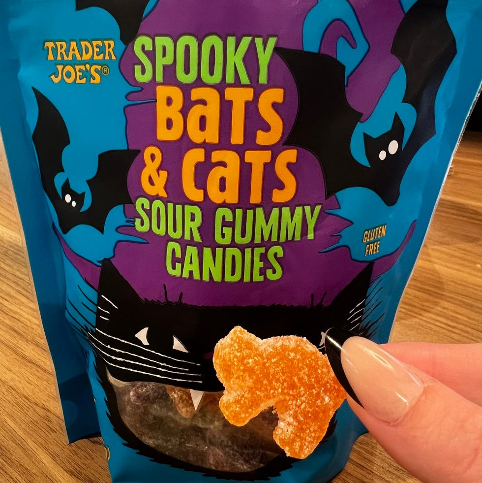spooky bats and cats sour gummy candies